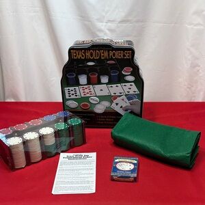 Cardinal Professional Texas Hold'em Poker Set